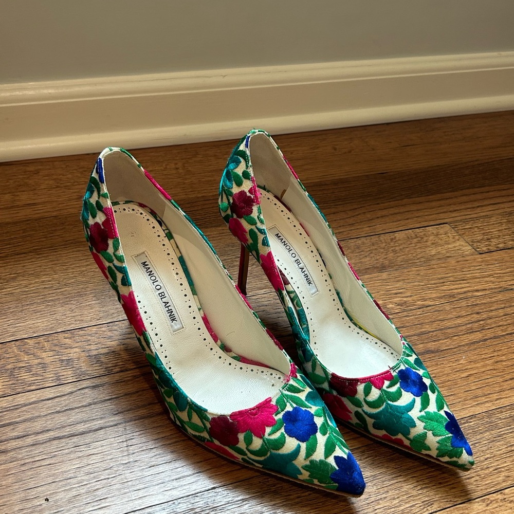Manolo Blahnik Multicolor Floral Heels
